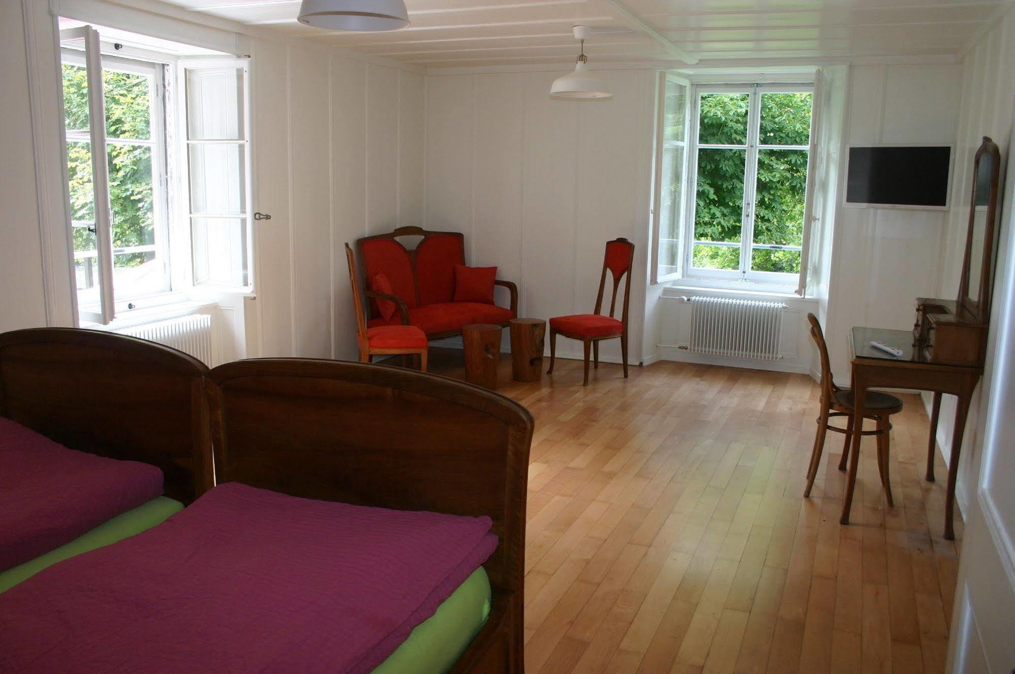 Hotel De La Truite Champ-du-Moulin エクステリア 写真